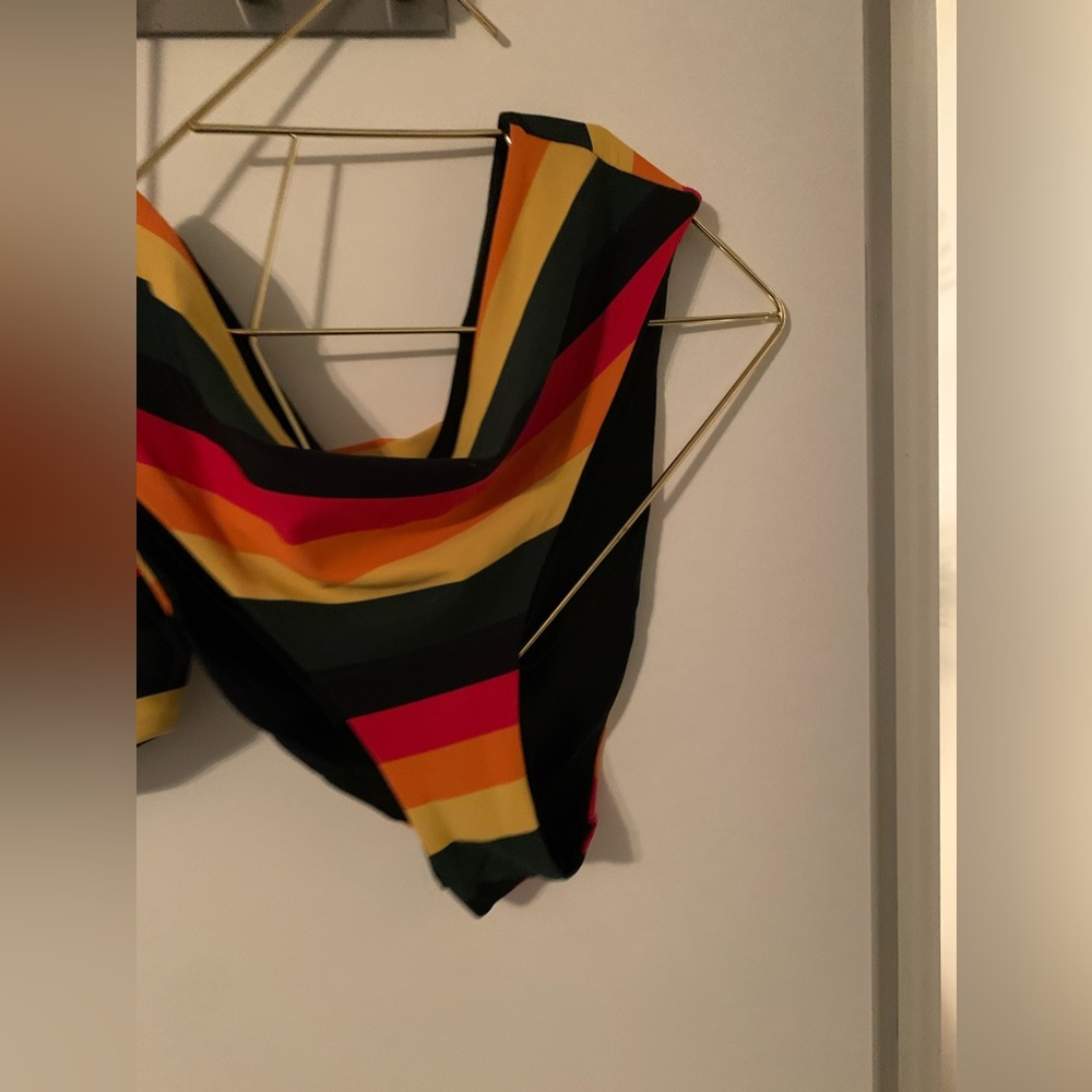 Cupshe Multi Color Reversible To Black Bikini Nwot - image 5